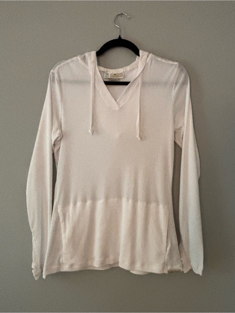 ExOfficio Insect Shield white hoodie with thumbholes & kangaroo pocket $70 - Med